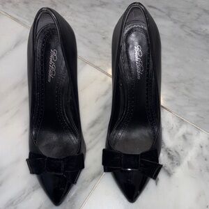 Brooks Brothers Velvet Bow Women's Shoes